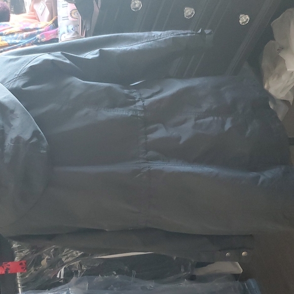 Rain coat - Picture 2 of 4